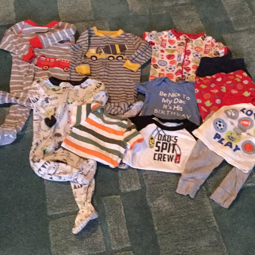 11pc baby boy bundle size 12Months, pajamas, onsie